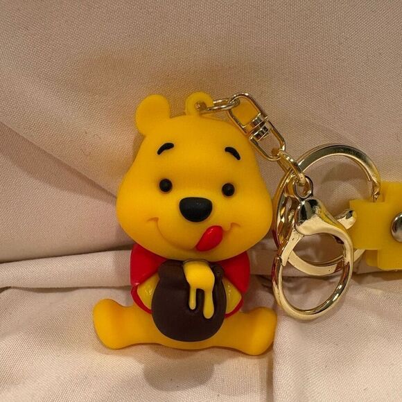 Disney Winnie the Pooh with Hunny Keychain Key Ring Bag Backpack Charm NEW - Picture 1 of 4